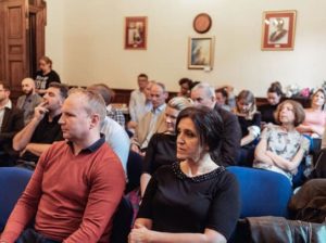 curiosity content marketing audience